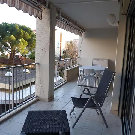 Studio Le Lavandou, 1 Piece, 3 Personnes - Fr-1-308-169